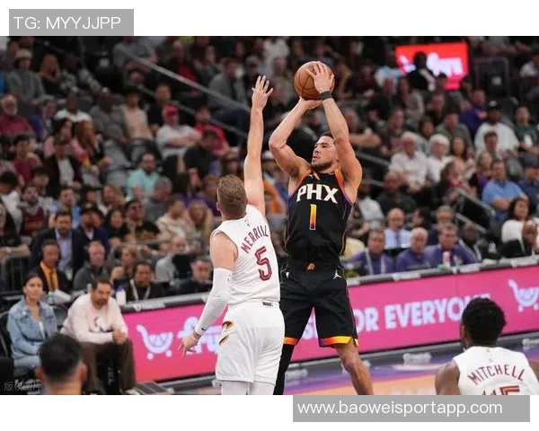 布克高效发挥助球队取胜13投6中贡献19分6板5助3断正负值17 布克高效发挥助球队取胜13投6中贡献19分6板5助3断正负值17