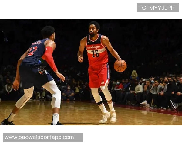 斯潘塞表现亮眼8投5中贡献16分4篮板4助攻助力球队险些逆转成功